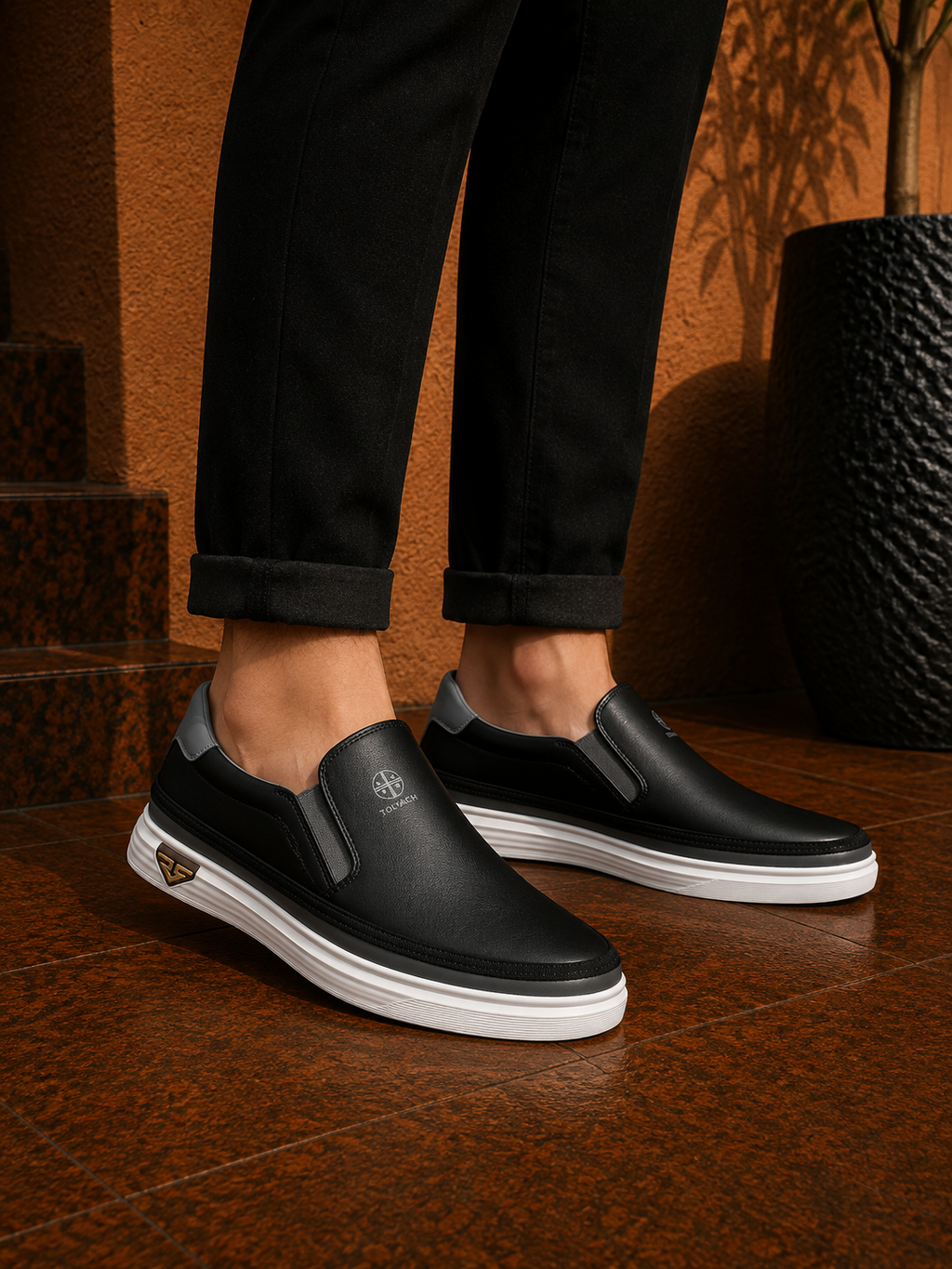 - Valen Leather Sneakers