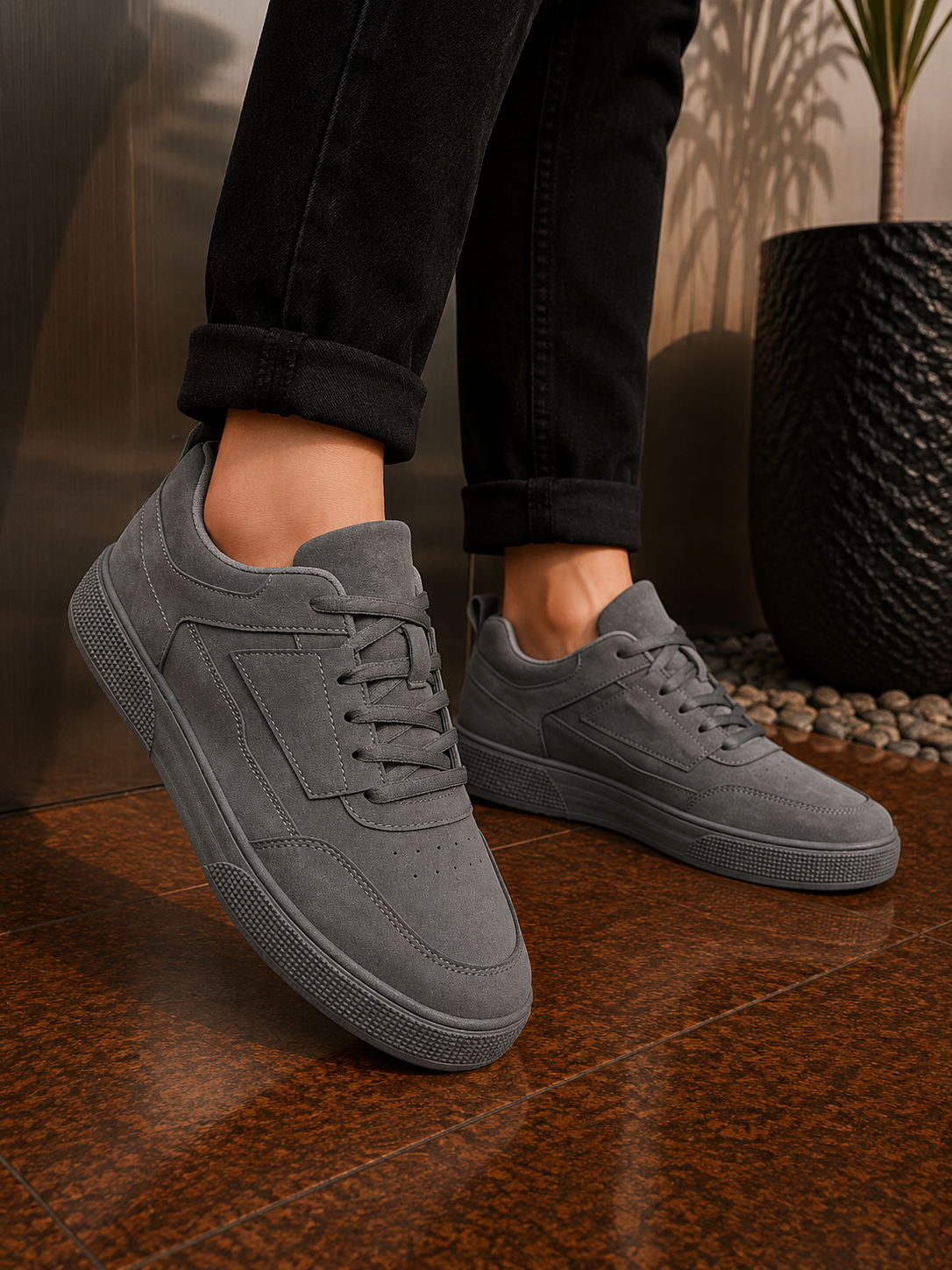 - Soren Classic Leather Sneakers