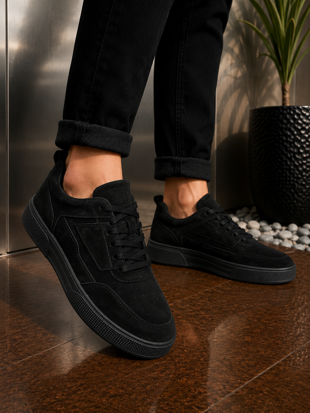- Soren Classic Leather Sneakers