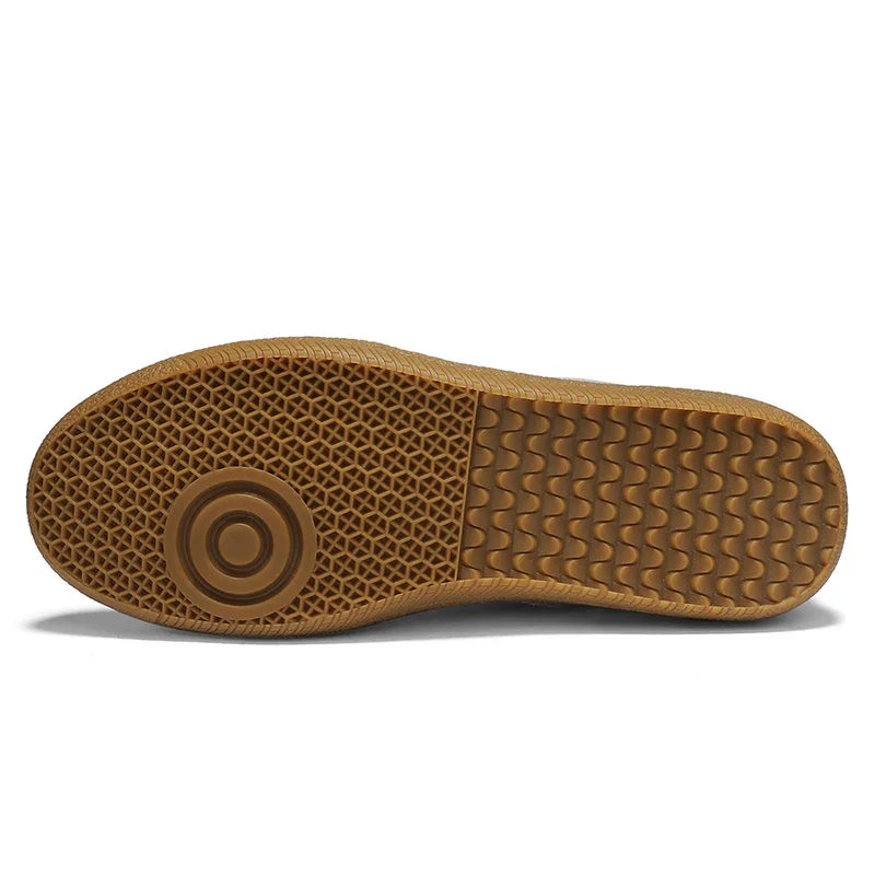 - Men’s Casual Mesh Sneakers