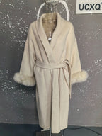 Elegant Woolen Overcoat with Fur Patchwork