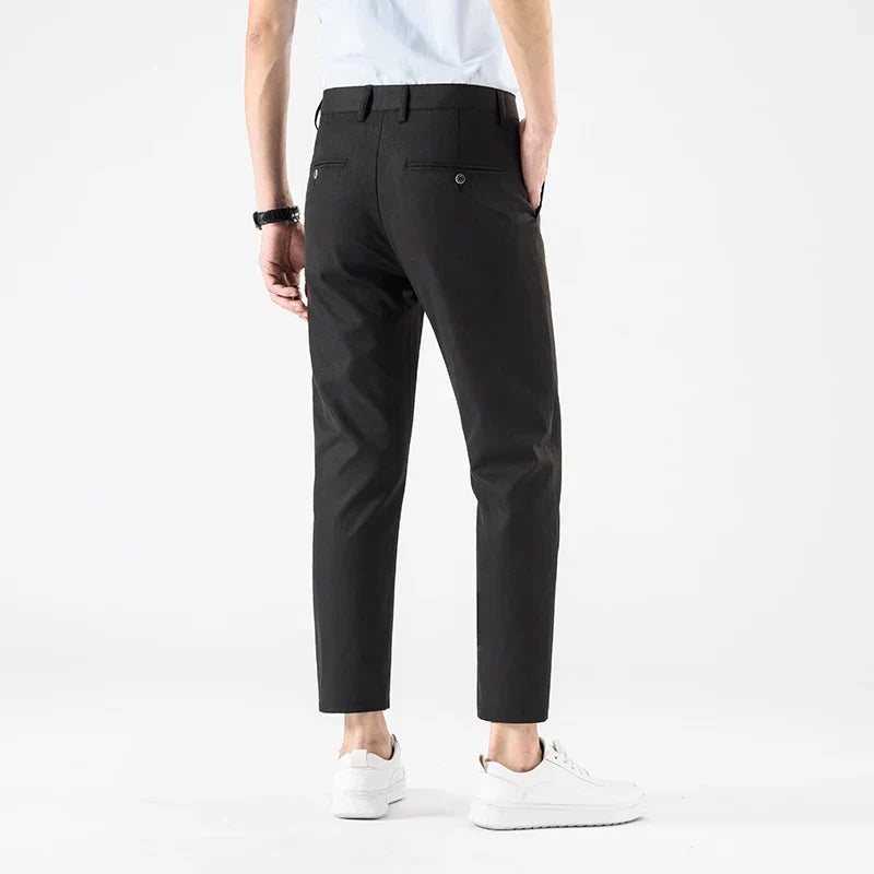 - Monochrome Motion Stretch Pants