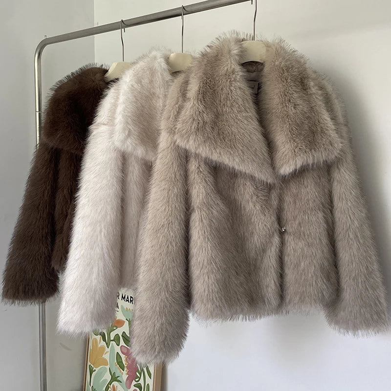 Gradient Faux Fur Coat with Oversized Collar