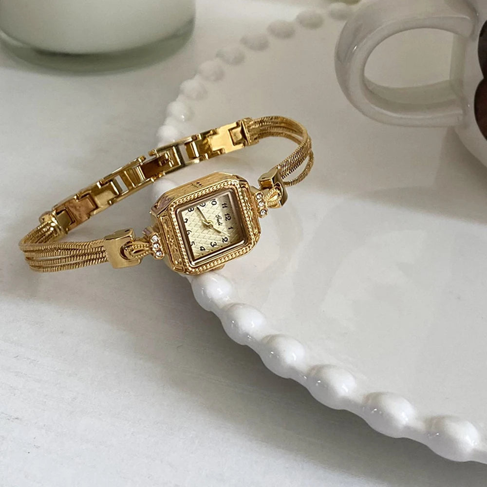 Mode Temperament Minimalisme Prachtige Quartz Horloge Voor Dames Meisje Student Cadeau Dames Accessoires