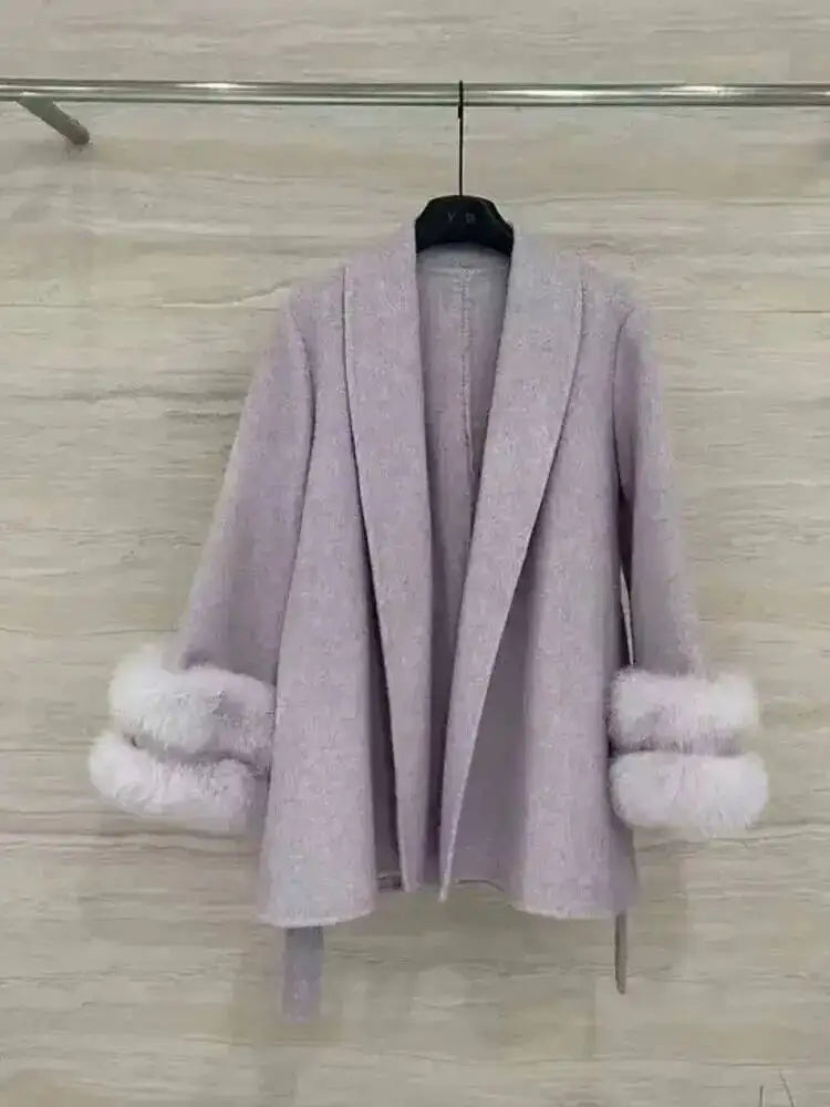 Elegant Woolen Overcoat with Fur Patchwork