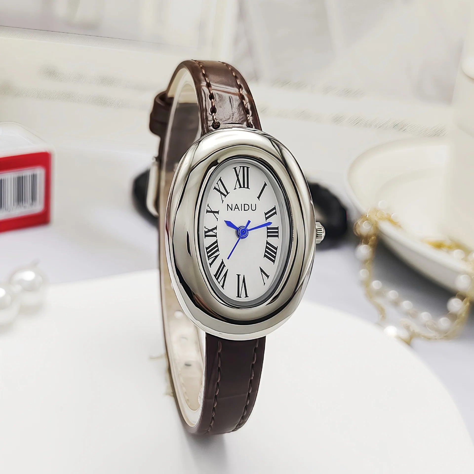 Vintage Oval Goose-Egg Women’s Quartz Watch – Leather Strap Ladies Timepiece