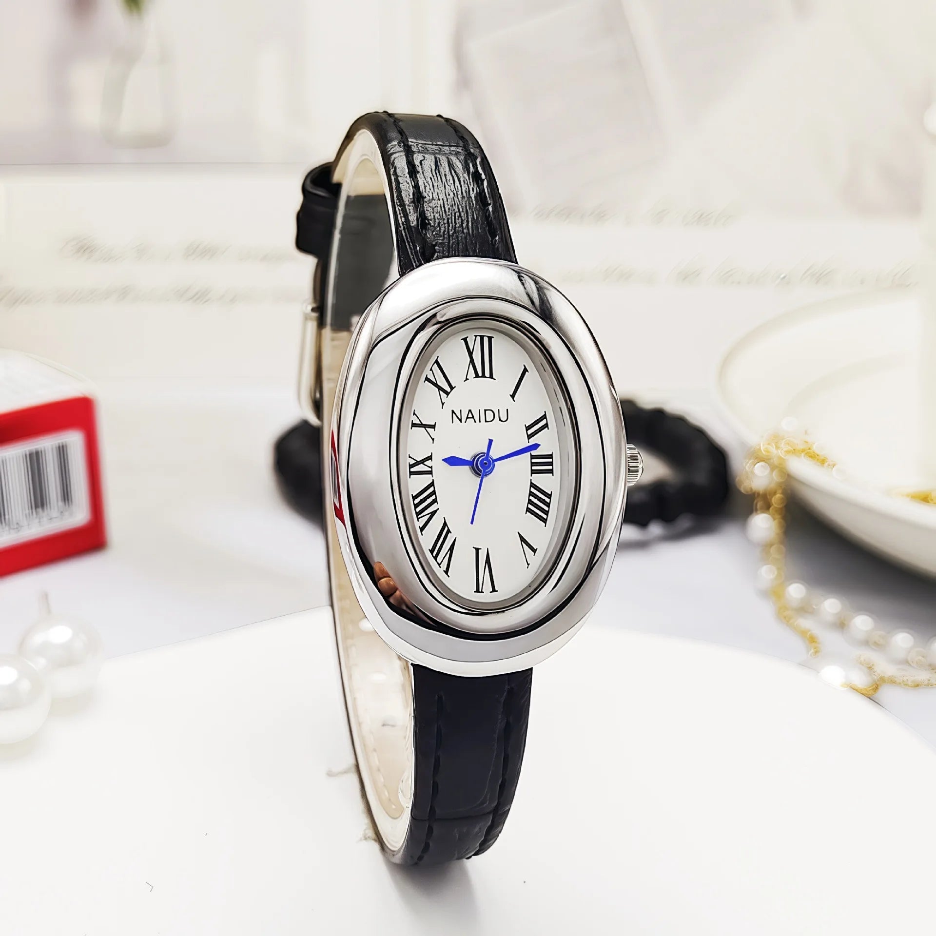 Vintage Oval Goose-Egg Women’s Quartz Watch – Leather Strap Ladies Timepiece