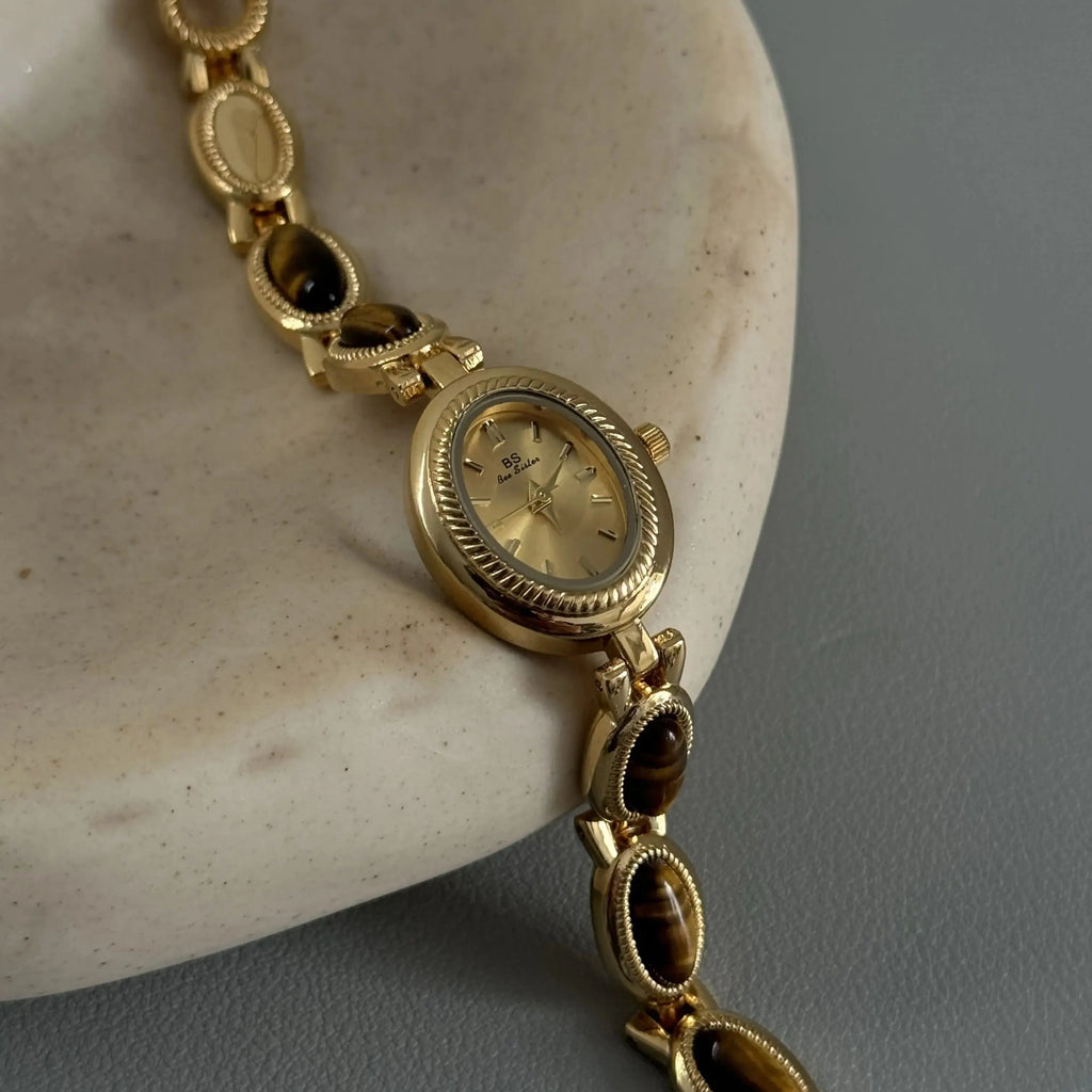 Golden Retro Women’s Watch with Jeweled Bracelet – Luxury Oval Dial Ladies Timepiece