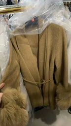 Elegant Woolen Overcoat with Fur Patchwork
