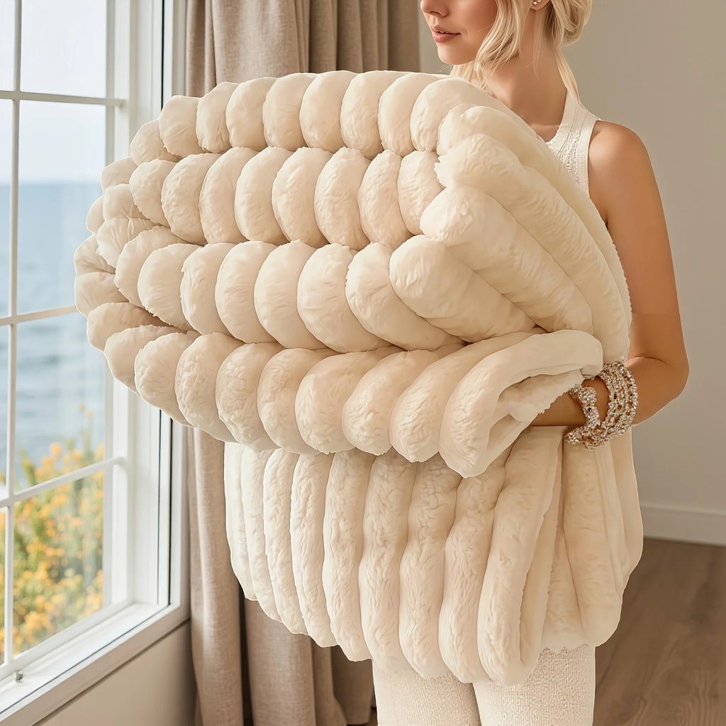 Luxurious Faux Fur Blanket – Super Soft, Warm & Timelessly Elegant