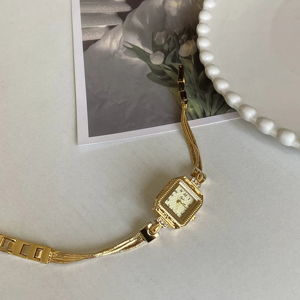 Mode Temperament Minimalisme Prachtige Quartz Horloge Voor Dames Meisje Student Cadeau Dames Accessoires