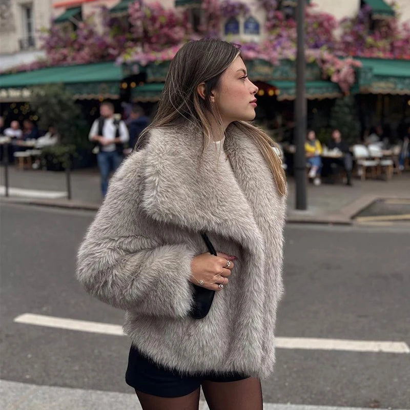 Gradient Faux Fur Coat with Oversized Collar