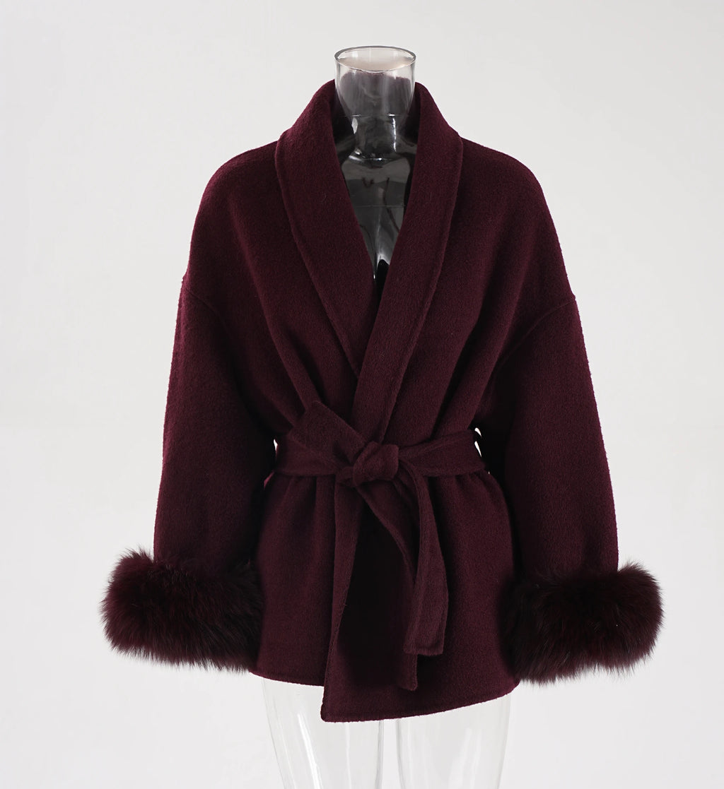 Elegant Woolen Overcoat with Fur Patchwork